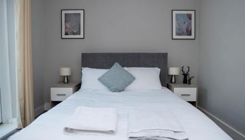 Luke Stays - Front Street - Foto 3