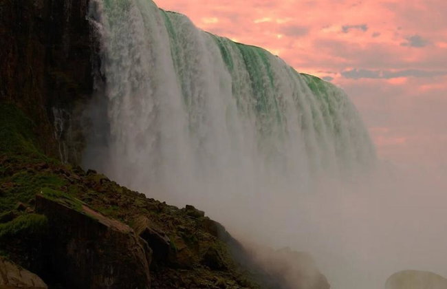 Niagara Falls Walking Tour with Boat Cruise – Eco-Friendly Small Group Experience - Canadian side - Photo 5