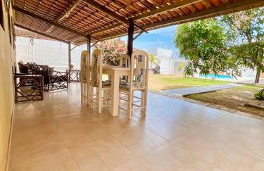 casasveraneio , Barra de são Miguel casa com 4 quartos sendo 2 suítes,todos com ar condicionado, 300 m da praia, 5 minutos praia das conchas e 10 do gunga! Área de lazer com piscina de 10 m churrasqueira e freezer!a melhor! - Foto 17