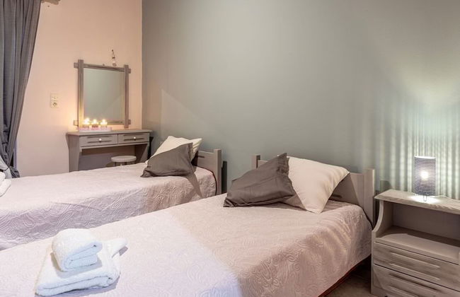 Sunny Summer Retreat - Perfect Location BBQ - Foto 14