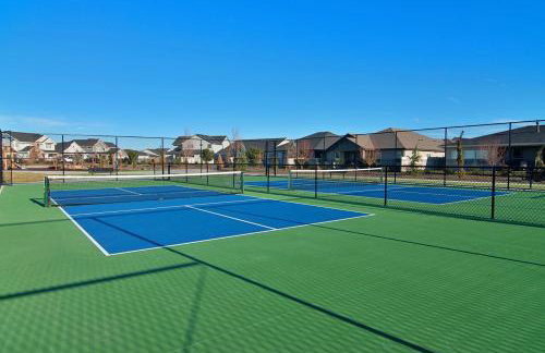 Relaxing Sauna Retreat Fire Pit and Swing Set - Foto 58