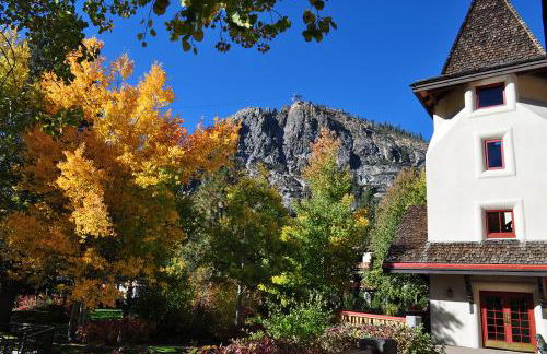 GetAways at Olympic Village Inn - Foto 2