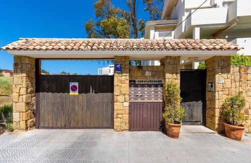 Spectacular Penthouse Puente Romano - Foto 33