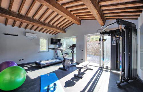 Villa Acquaviva with Panoramic, Private Pool and Gym - by PosarelliVillas - Foto 66