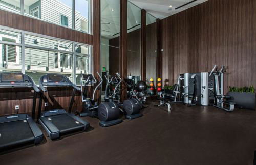 Fairfax District Chic City Oasis 2 BR Apt with Den 136 - Foto 30