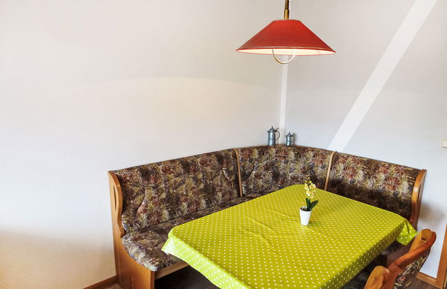 2 bedroom Apartment in Schonach im Schwarzwald with garden - Photo 7