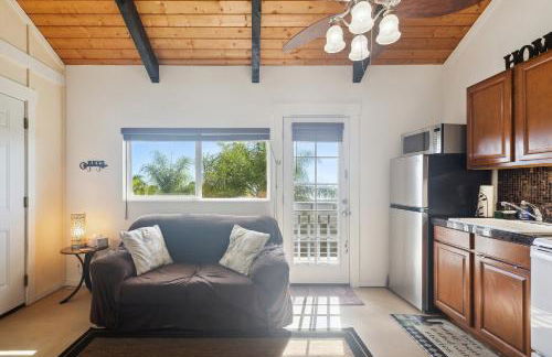 Cozy Sunset Views W/ Lanai - Close To Beach 1 Bedroom Home by RedAwning - Foto 16