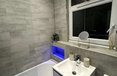 The Upper Tooting Beauty - 2bed Ground Floor Flat - Photo 15