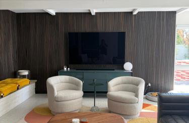 Aerhaus - Mid-Century Oasis - Foto 45