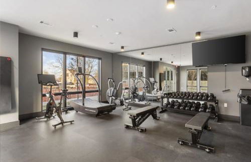 Premium Condo with Huge Patio near Vanderbilt & Downtown - Foto 31