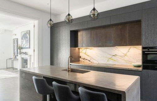 3 Bedroom, 3 bathroom large flat with sea views! - Foto 8