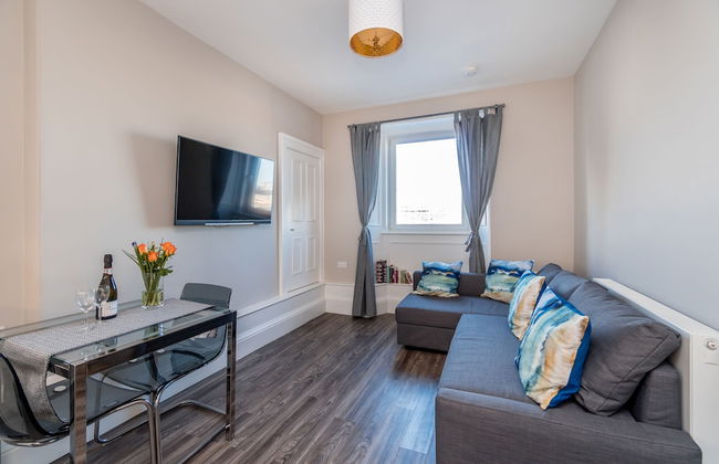 Silver Lining Charming Meadowbank Flat - Photo 15