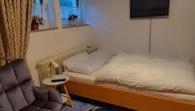 Einzelzimmer Wohnkeller in Oberhausen Alstaden für 3 Personen ohne Küche, Gefrierschrank und Mikrowelle Vorhanden!! - Foto 5