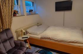 Einzelzimmer Wohnkeller in Oberhausen Alstaden für 3 Personen ohne Küche, Gefrierschrank und Mikrowelle Vorhanden!! - Foto 5