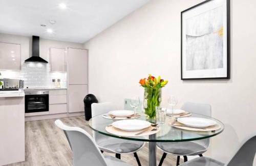 Stylish 2 Bed Apartment - City Center - Netflix 2AH - Foto 4