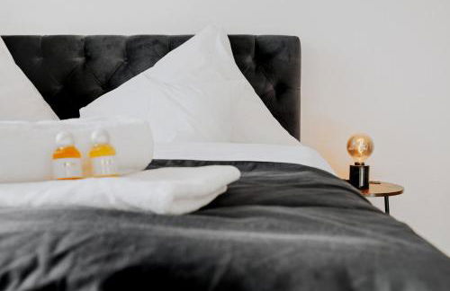 BlissPlace 3 Zi Premium Apartment nahe GETEC Arena mit Kingsize Betten und Balkon - Foto 5