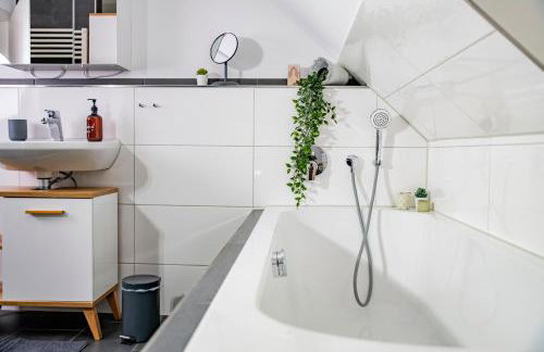 Gemütlich*Stylisch*Netflix*Blick ins Grüne* - Foto 3