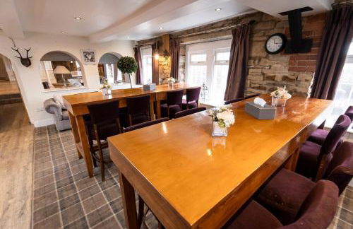 New Hobbit, stunning views, sleeps 42, Bar, Hot Tub - Foto 49