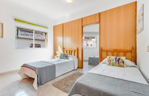 Apartment 3 bedrooms familieshi king routes WiFi - Foto 19