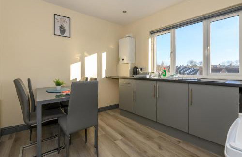 Leeds Stay Private En-Suite Room Shared Kitchen - Pass the Keys - Photo 13