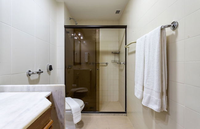 (1006) Apartamento com 2 Suítes e Vista para o Cristo - Foto 18