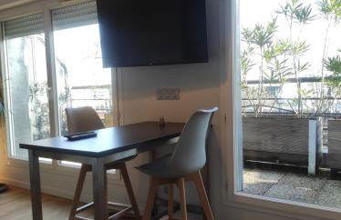 Studio avec terrasse proche des transports. - Foto 4