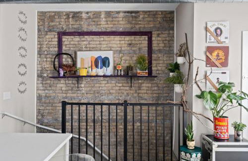 The Bentley Condotel, Heart of Walkers Point with Garage, Yard - Foto 19