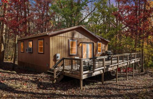 Cozy Cabin w Lake, Hot Tub, Huge Deck & Fire Pit - Foto 41