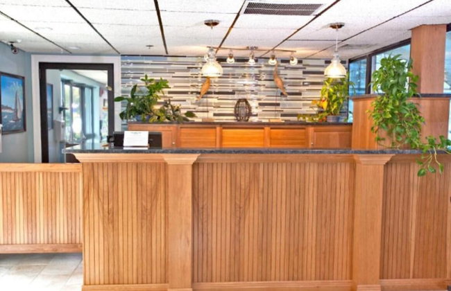 Holly Tree Resort - Photo 2