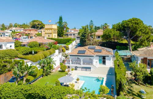 Modern villa with Heated Pool & BBQ Next to the Beach - Foto 2