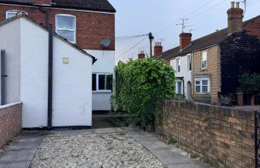 Cosy Lincoln Home Sleeps 6 with Parking - Foto 23