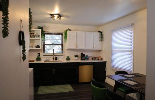 Big Group Getaway House Near Chicago - Foto 12