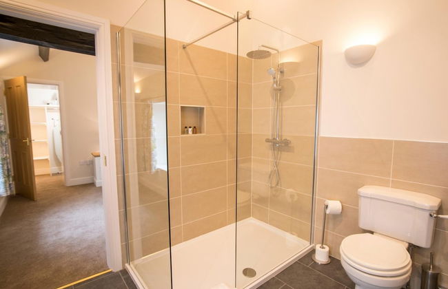 Charming Clock Tower Nestled in North Cumbria - Foto 11