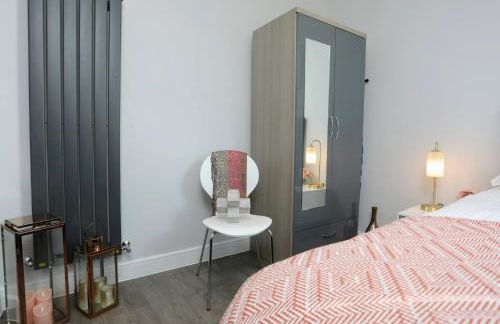 Aisiki Apartments at Stanhope Road, North Finchley, Airconditioned Multiple 2 or 3-Bedroom, Pet Friendly Duplex Flats, King or Twin Beds with Free WiFi - Foto 41