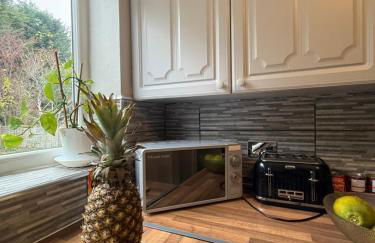 Charming 3 BR - NEC HS2- Long Stays Wifi Parking Airport - Foto 45