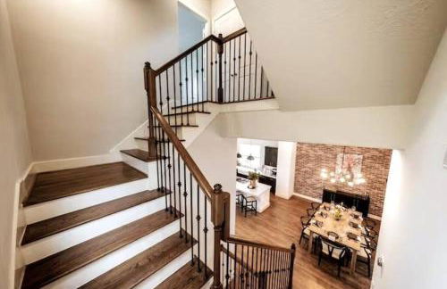 Downtown Escape - Backyard, Game room and Free Parking - Foto 49