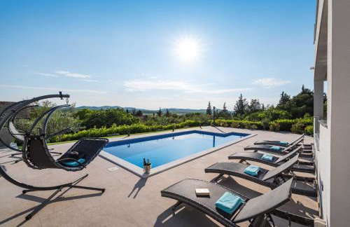 MY DALMATIA - Luxury villa Burra with private pool, jacuzzi and sports court - Foto 2