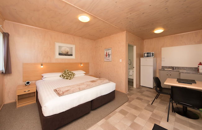 Martinborough TOP 10 Holiday Park - Photo 4