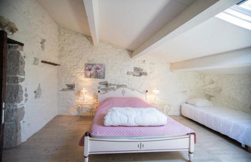 Le Mas pierre et soie - Photo 47