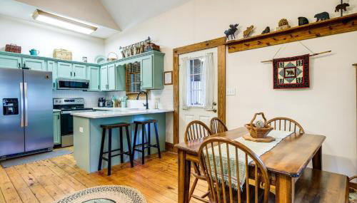 Lake Cumberland Resort Cabin with Community Perks! - Foto 3