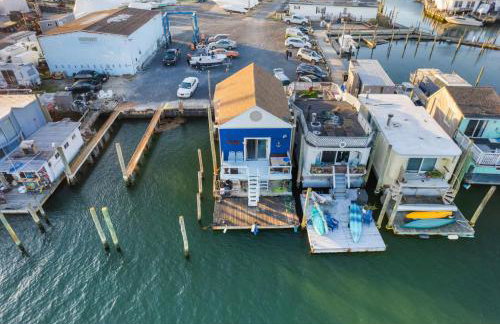 Jones Beach Houseboat - Photo 7