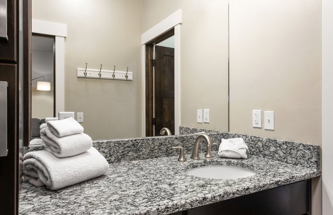 The Yellowstone Hideaway Unit C - Foto 53