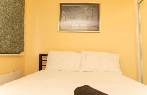 2 bed flat near Livingston North Station - Foto 15