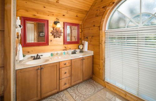 Mountain Retreat with Hot Tub, Game Room and Views - Foto 61