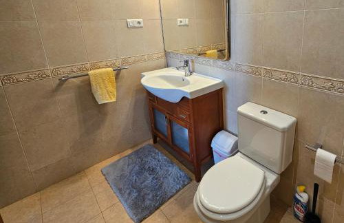La Roca-Mediterráneo Views, 8th Floor-New Kitchen- POOL- Parking-Air Conditioning, Ceiling Fans & Free WIFI - Foto 17