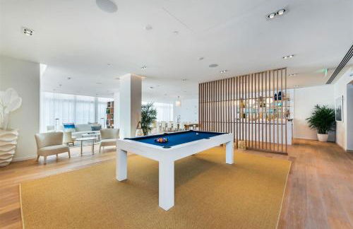 Tiffany Indigo - Rooftop Pool, Gym, Walk to Beach - Foto 14