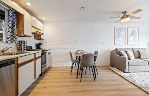 All is Wells Incredible Location! Walk to Beach - Foto 29