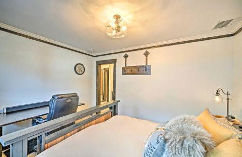 Rustic-Chic Apartment with Gas Grill 20 Mi to MSU! - Foto 16