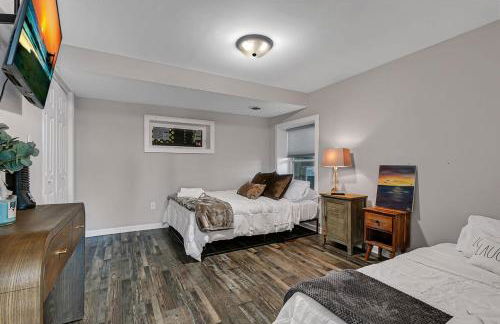 Renovated Lake Cabin with Fire Pit and Kayaks - Photo 27