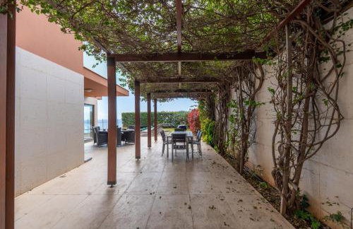 Villa Vitoria - by LovelyStay - Foto 48